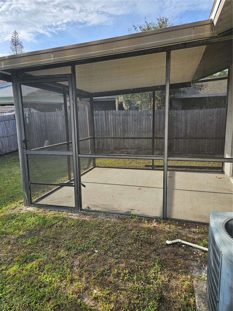 Image 21 of 24 For 980 Stucki Terrace