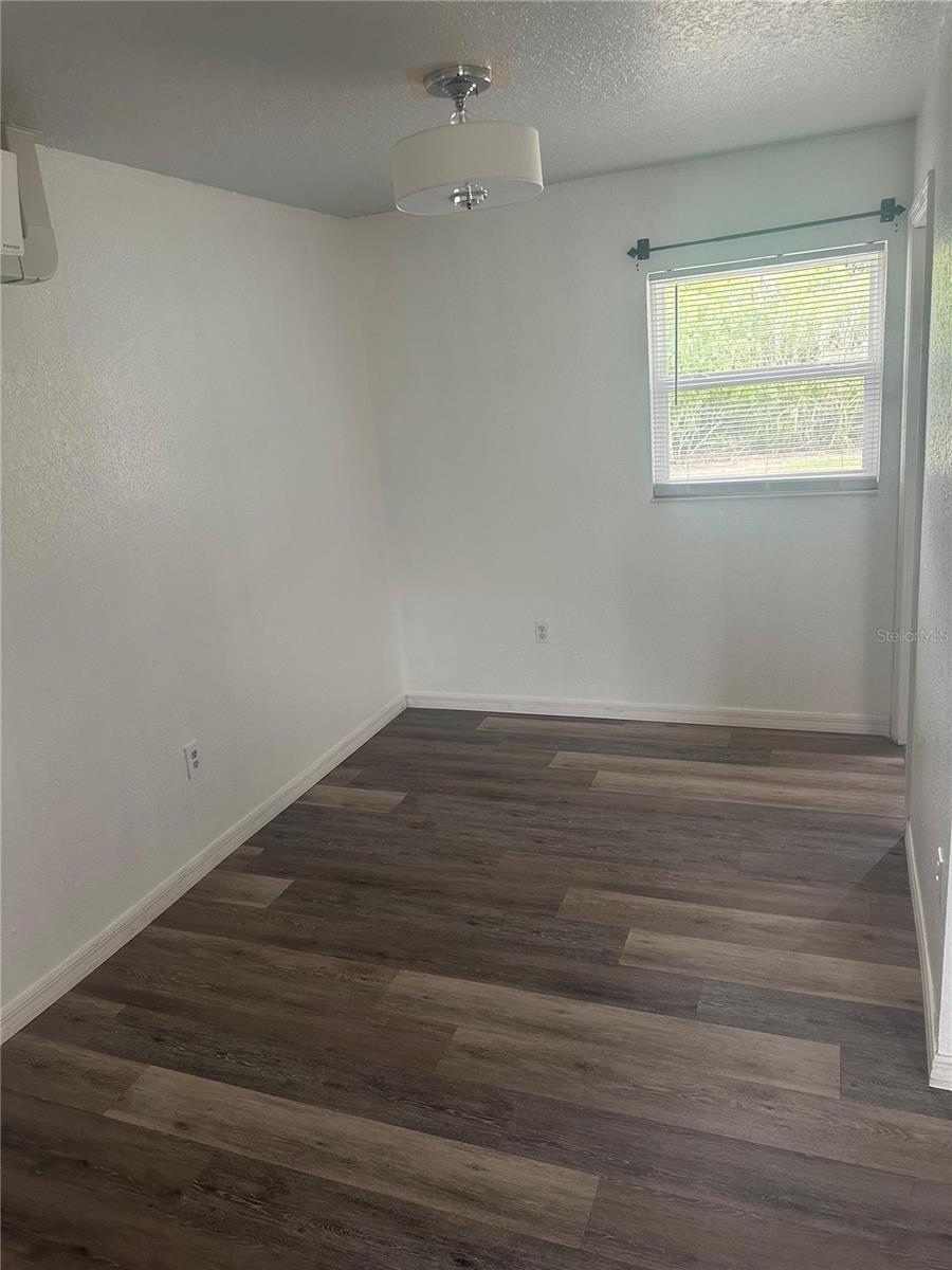 Image 2 of 12 For 847 Parkwood Avenue