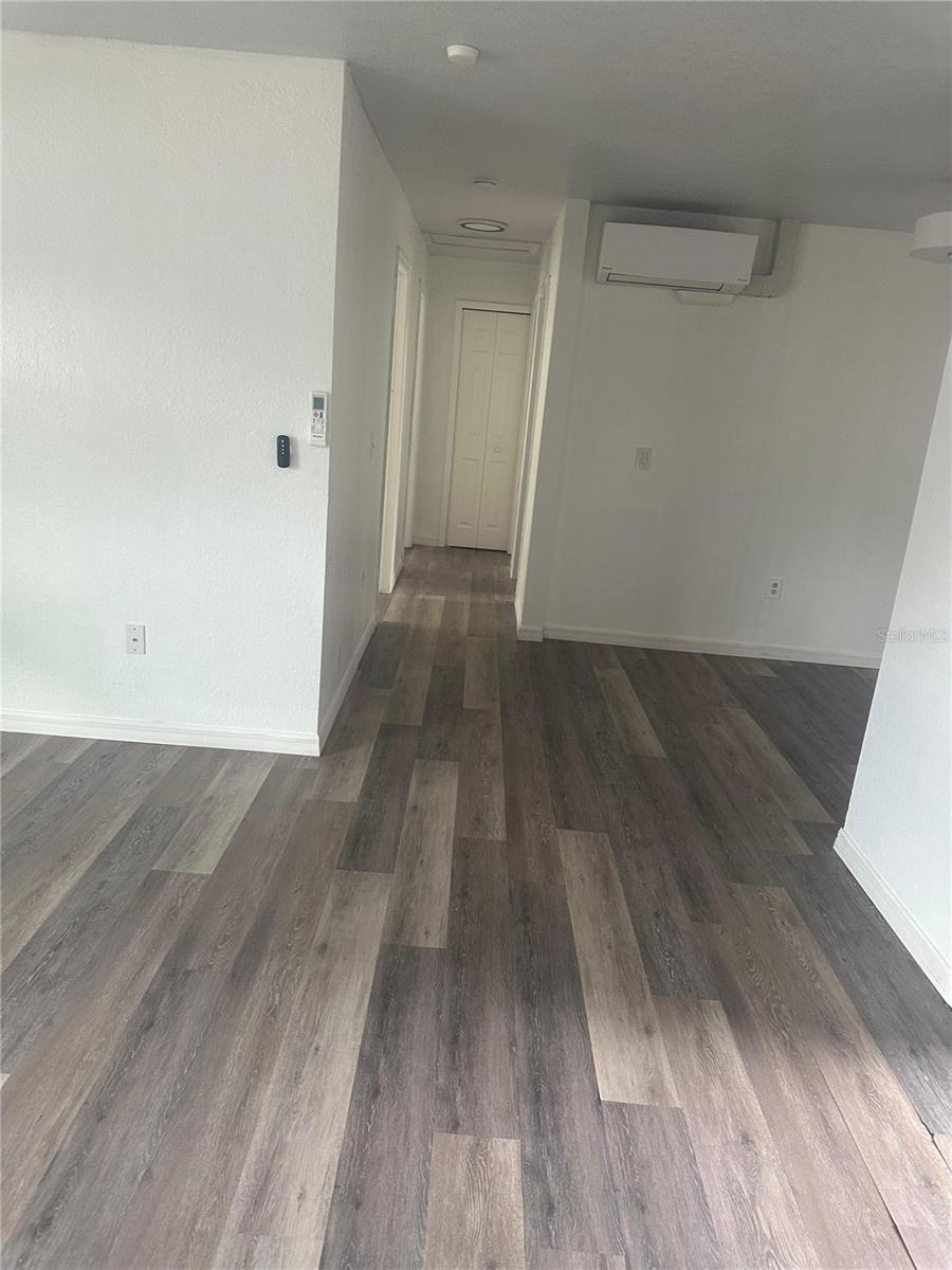 Image 3 of 12 For 847 Parkwood Avenue
