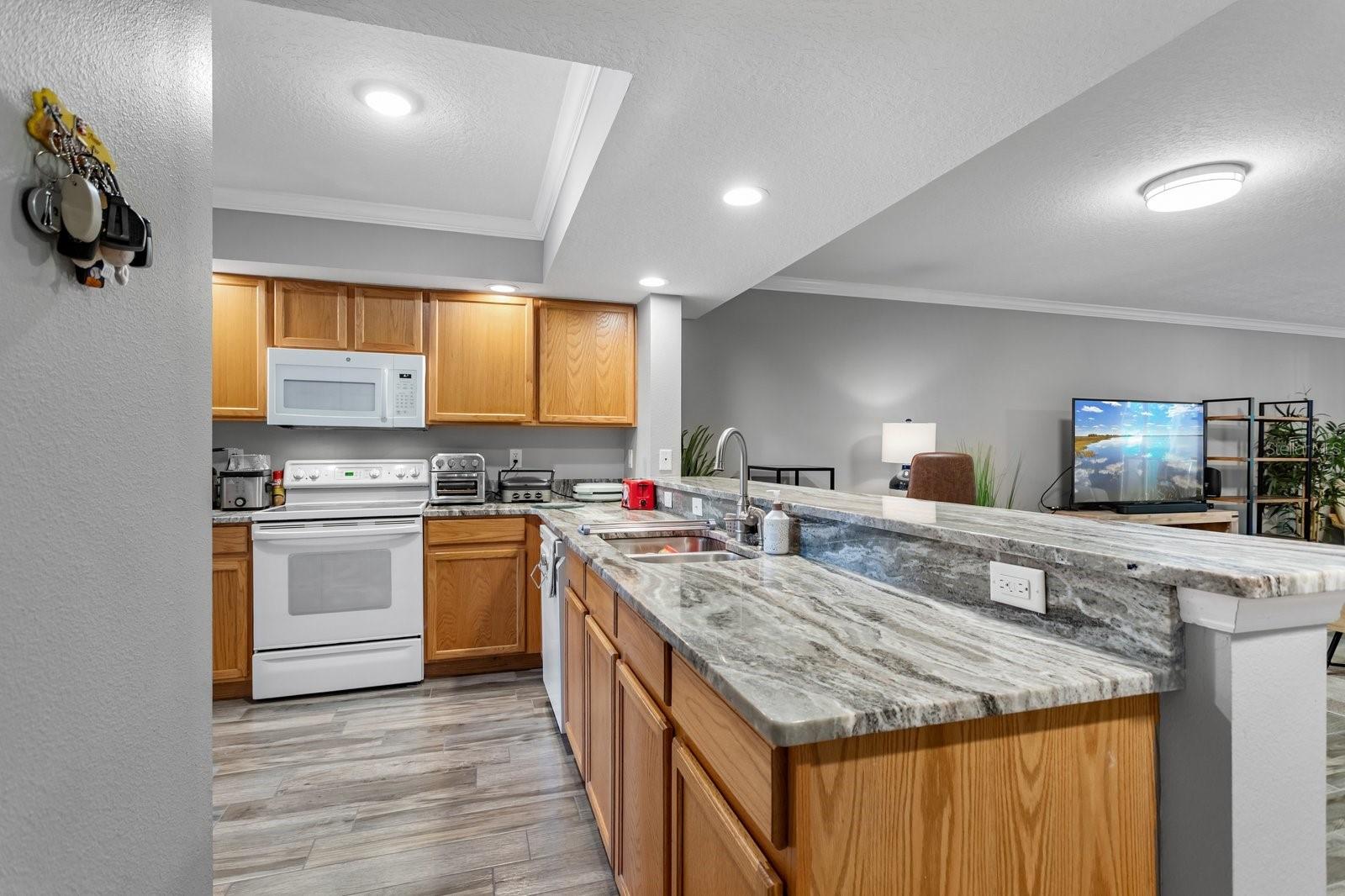 Image 10 of 35 For 1150 Carmel Circle 106