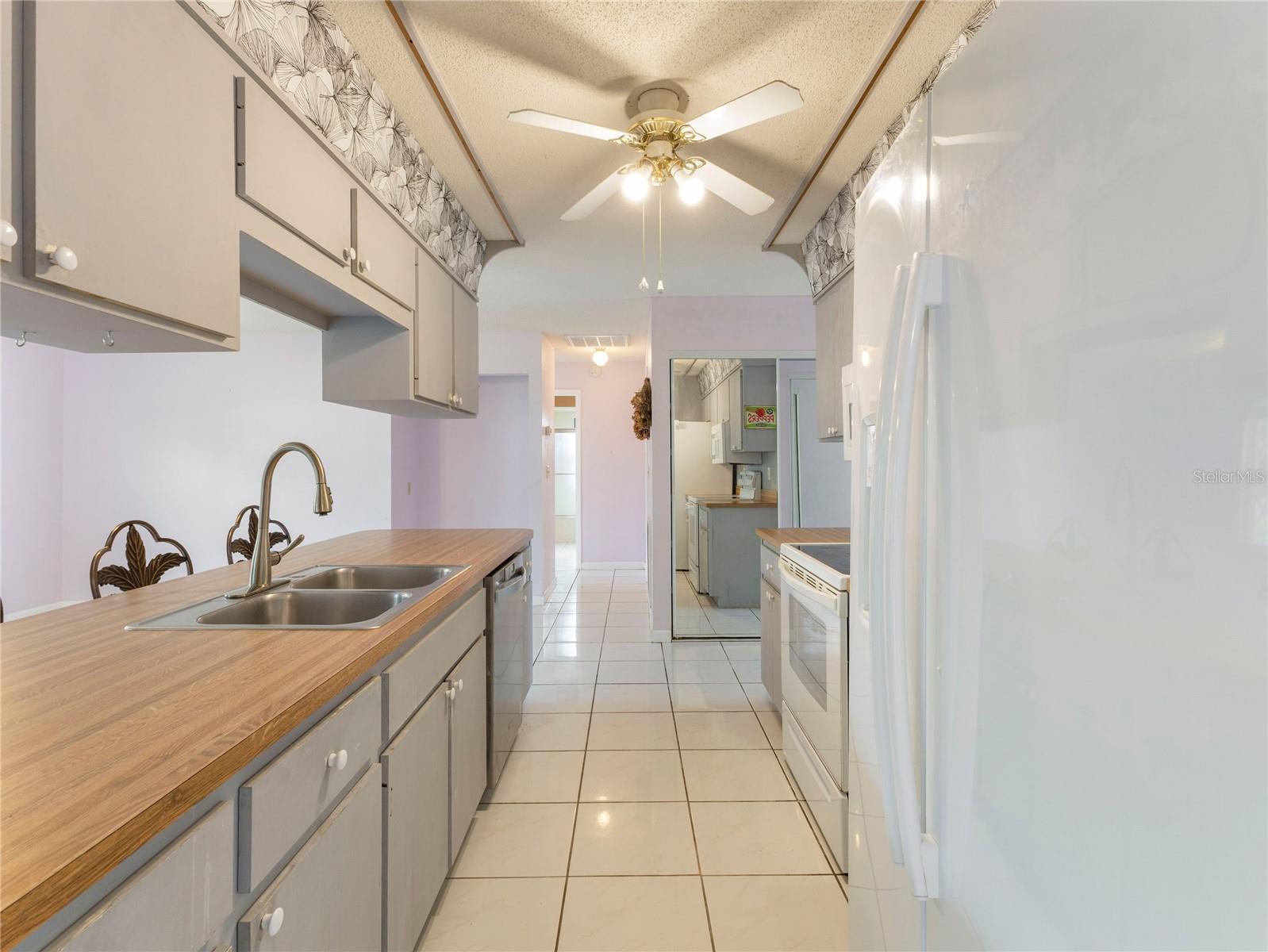 Image 13 of 41 For 244 Vienna Avenue