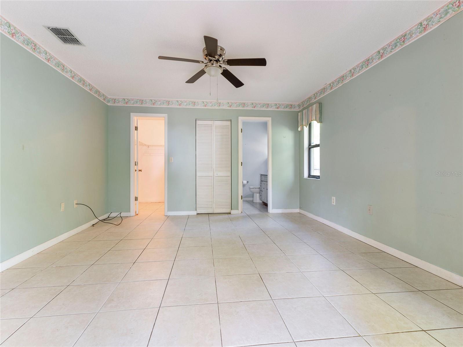 Image 14 of 41 For 244 Vienna Avenue