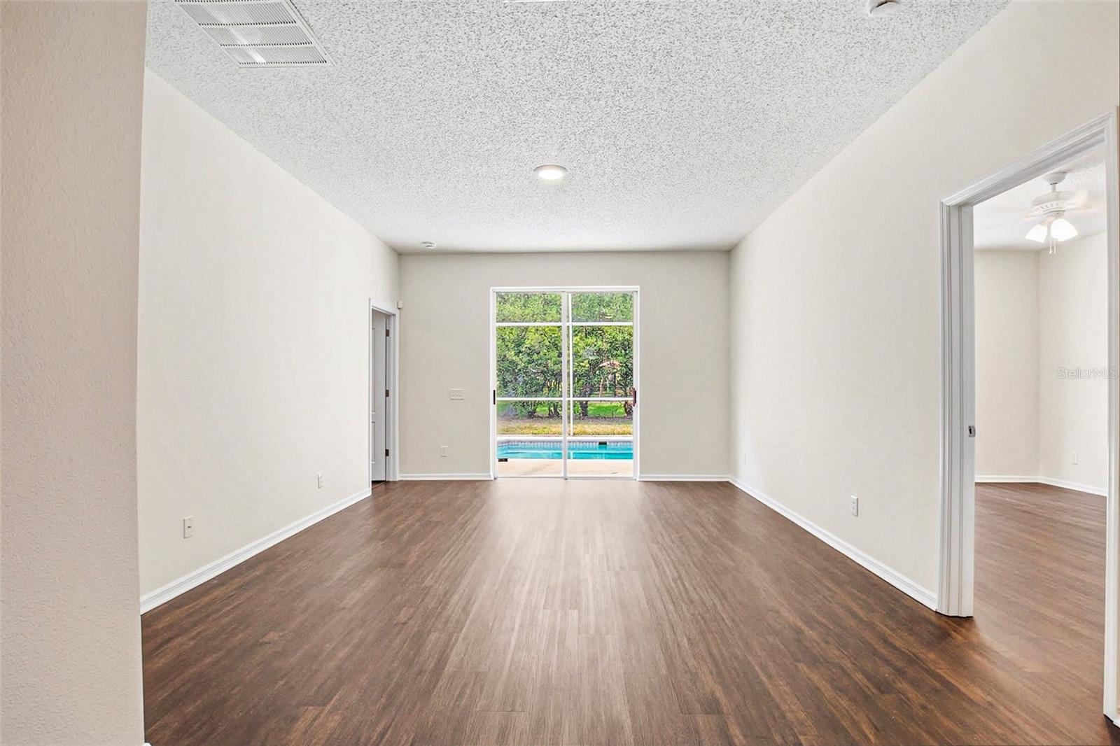Image 14 of 44 For 10653 Firebrick Court