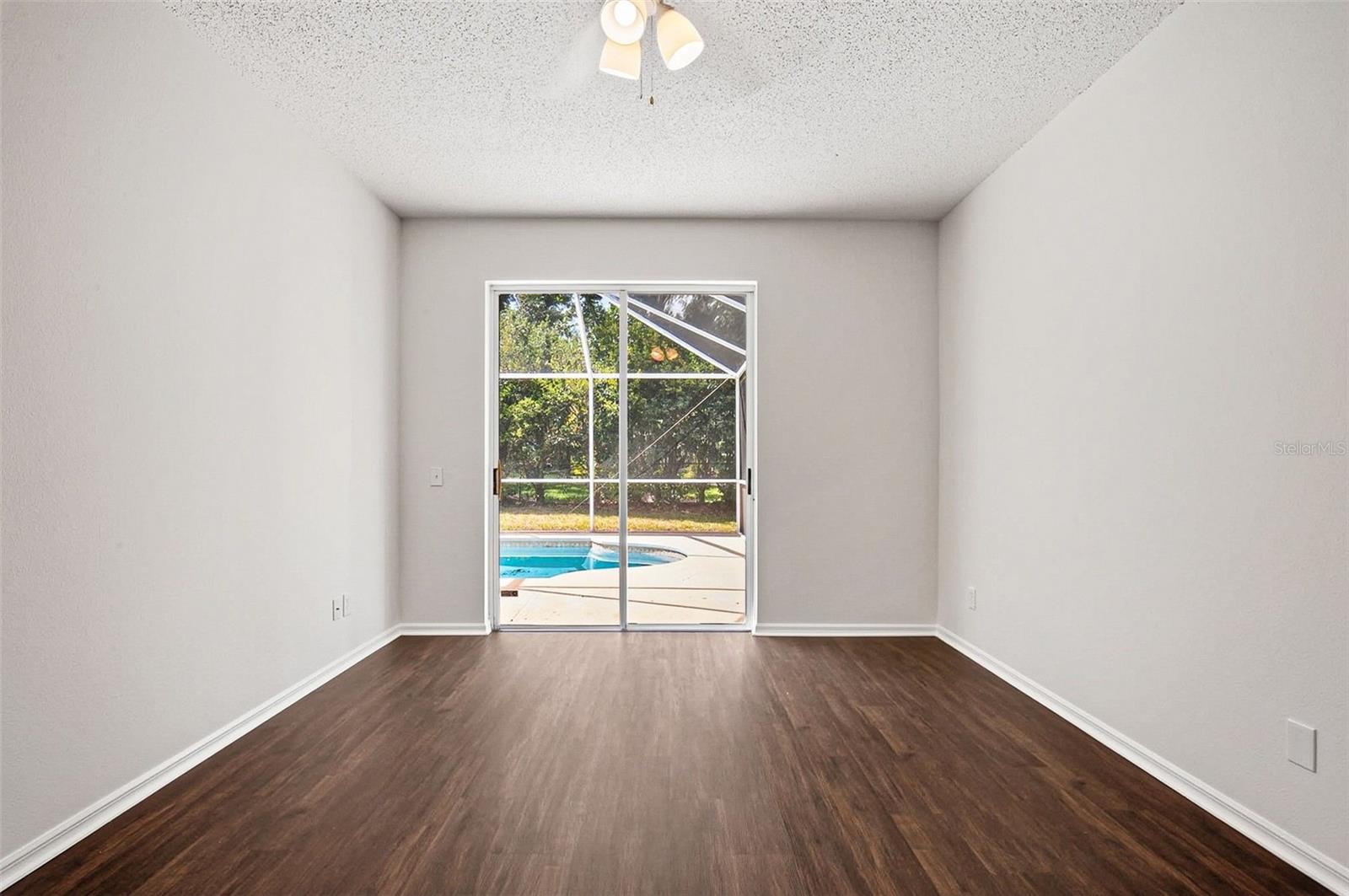 Image 18 of 44 For 10653 Firebrick Court
