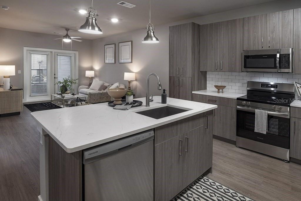 Image 12 of 30 For 1015 Lake Forest Boulevard B3