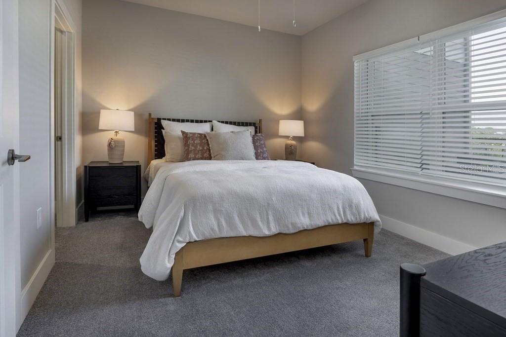 Image 22 of 30 For 1015 Lake Forest Boulevard B3