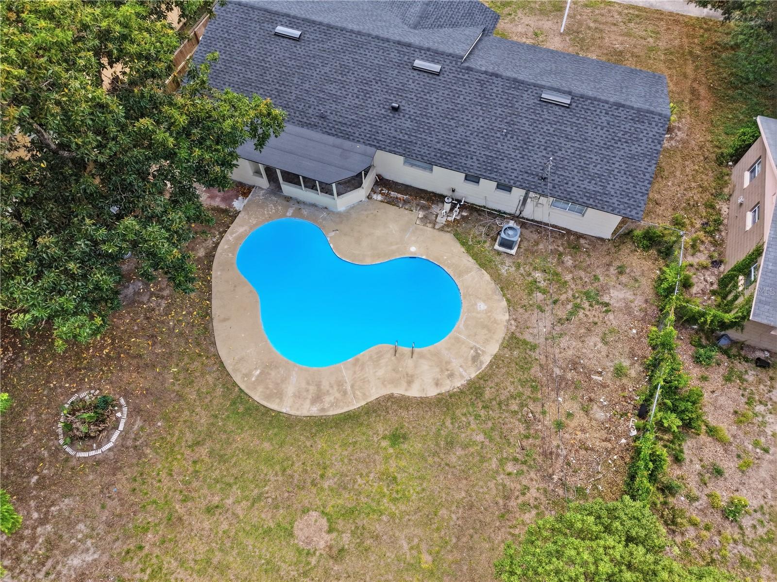 Image 32 of 38 For 2213 Villano Avenue