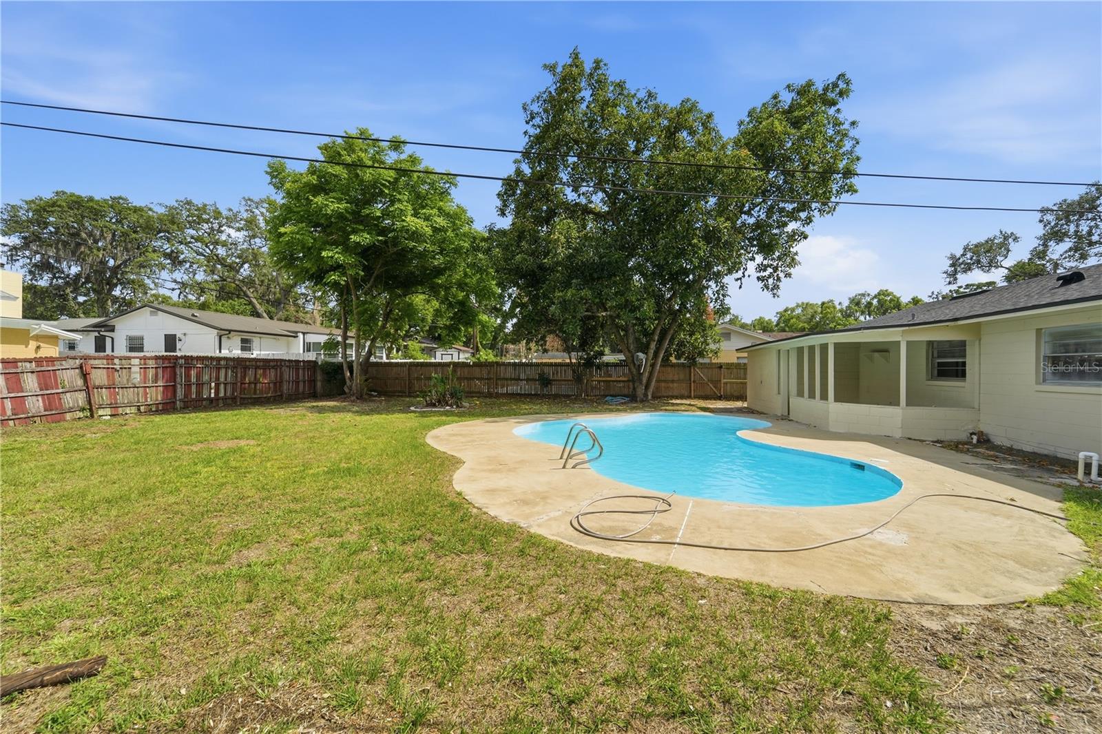 Image 33 of 38 For 2213 Villano Avenue