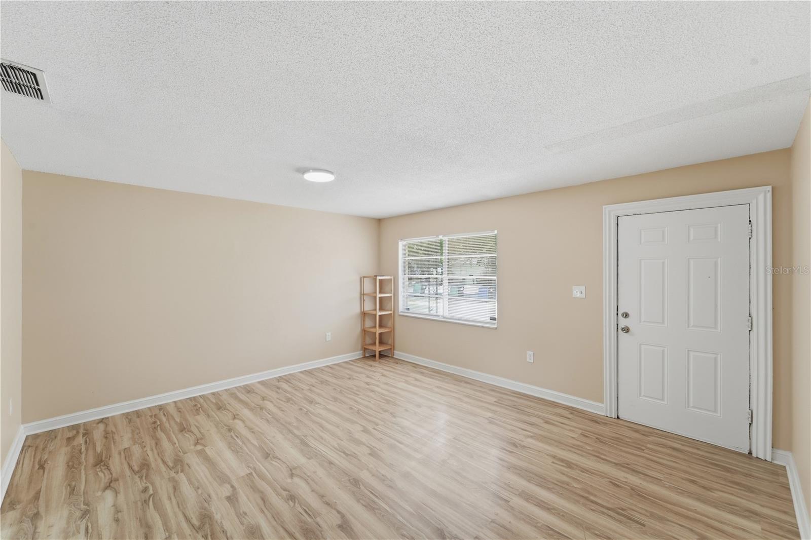 Image 7 of 38 For 2213 Villano Avenue