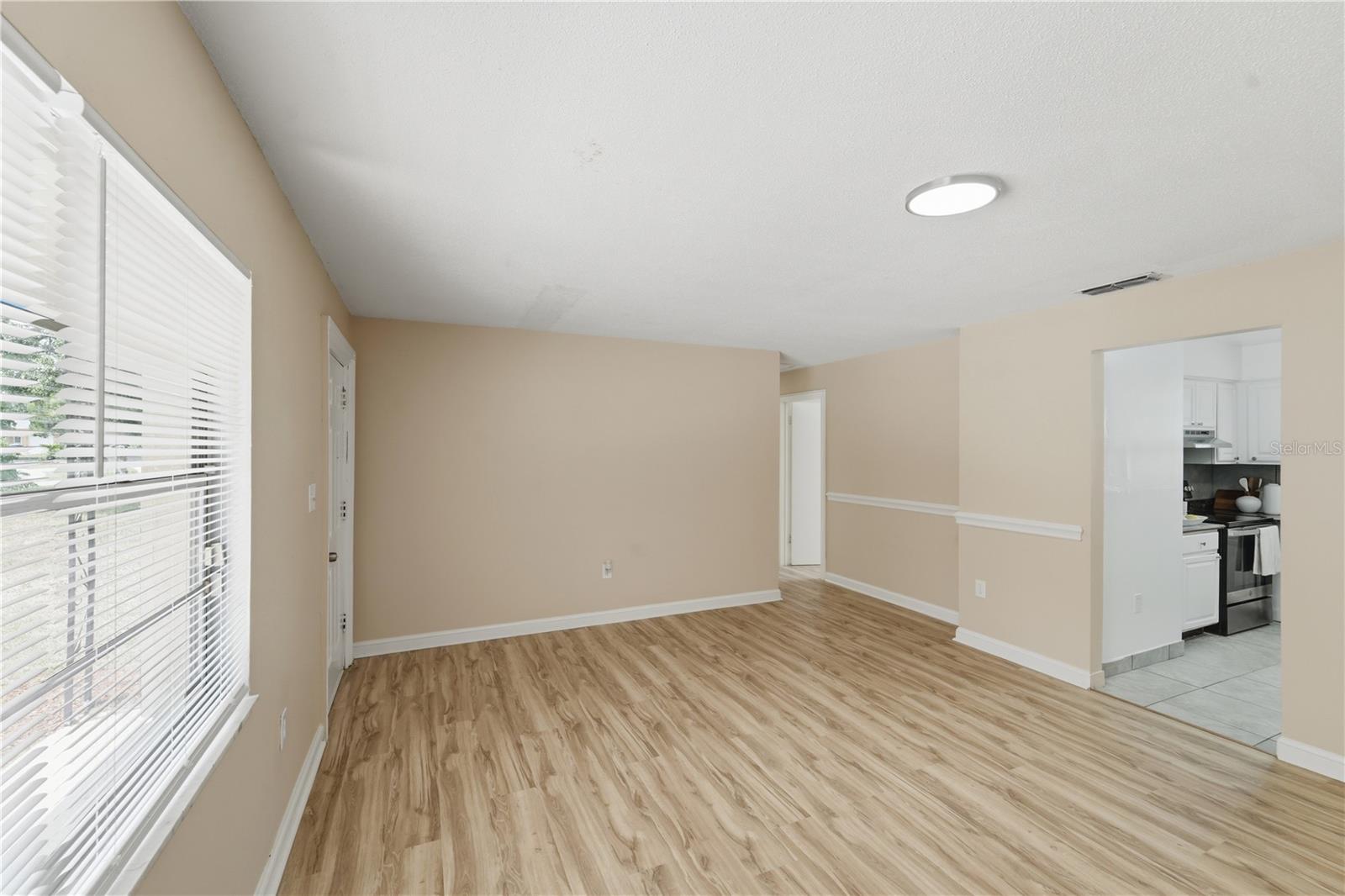 Image 8 of 38 For 2213 Villano Avenue