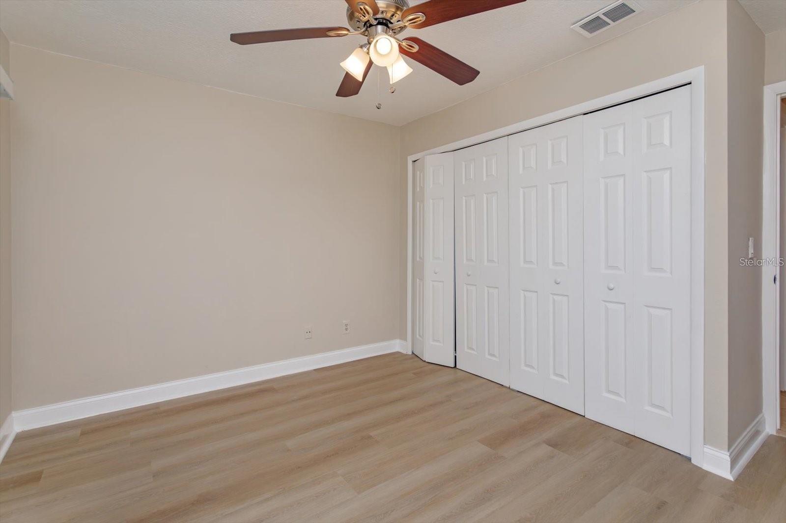 Image 12 of 30 For 5303 Indian Creek Drive D