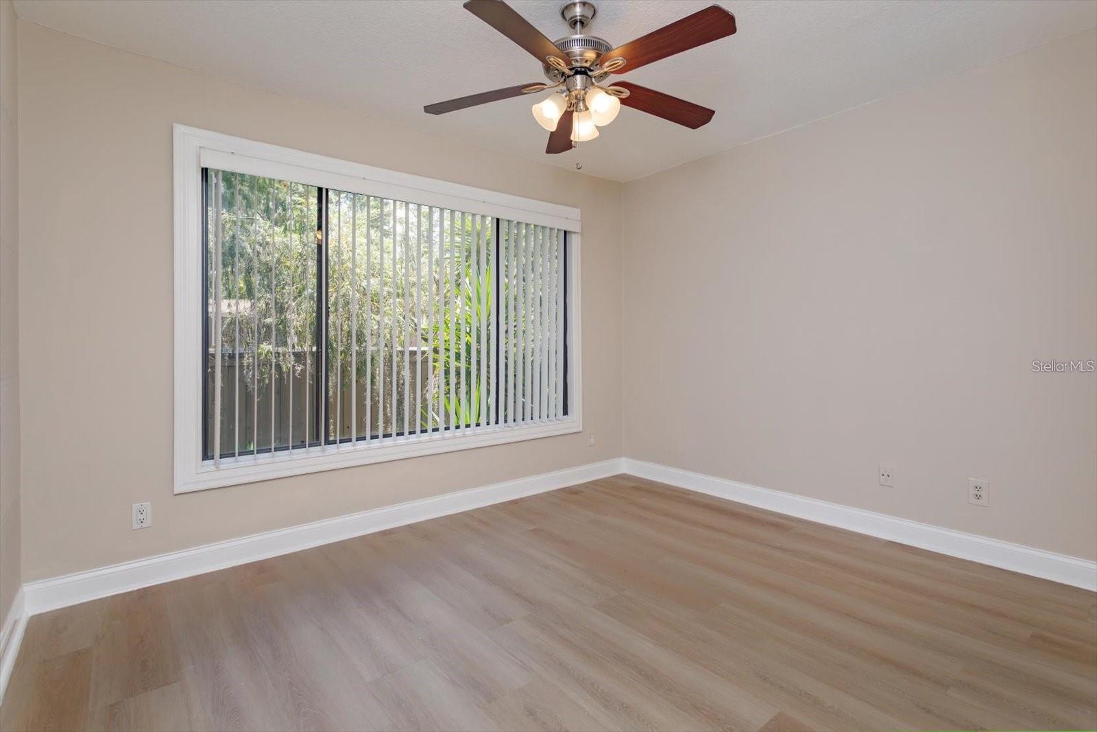 Image 13 of 30 For 5303 Indian Creek Drive D