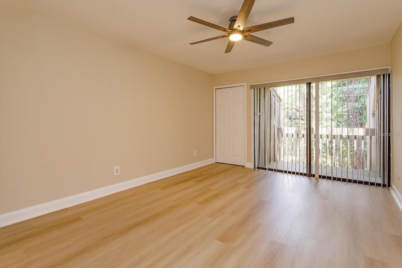 Image 15 of 30 For 5303 Indian Creek Drive D