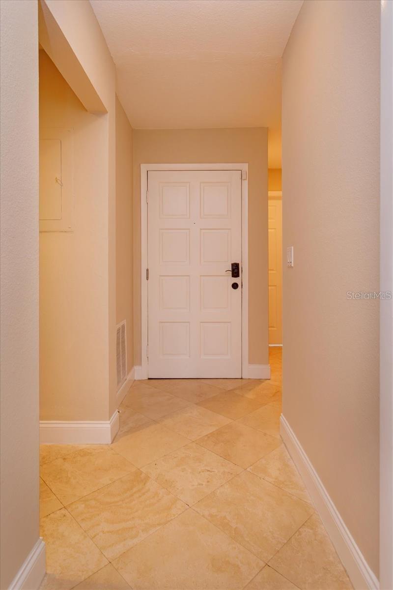 Image 2 of 30 For 5303 Indian Creek Drive D