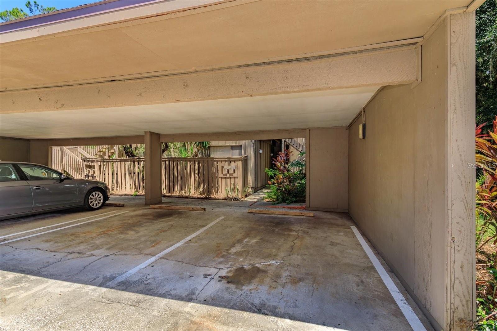 Image 27 of 30 For 5303 Indian Creek Drive D