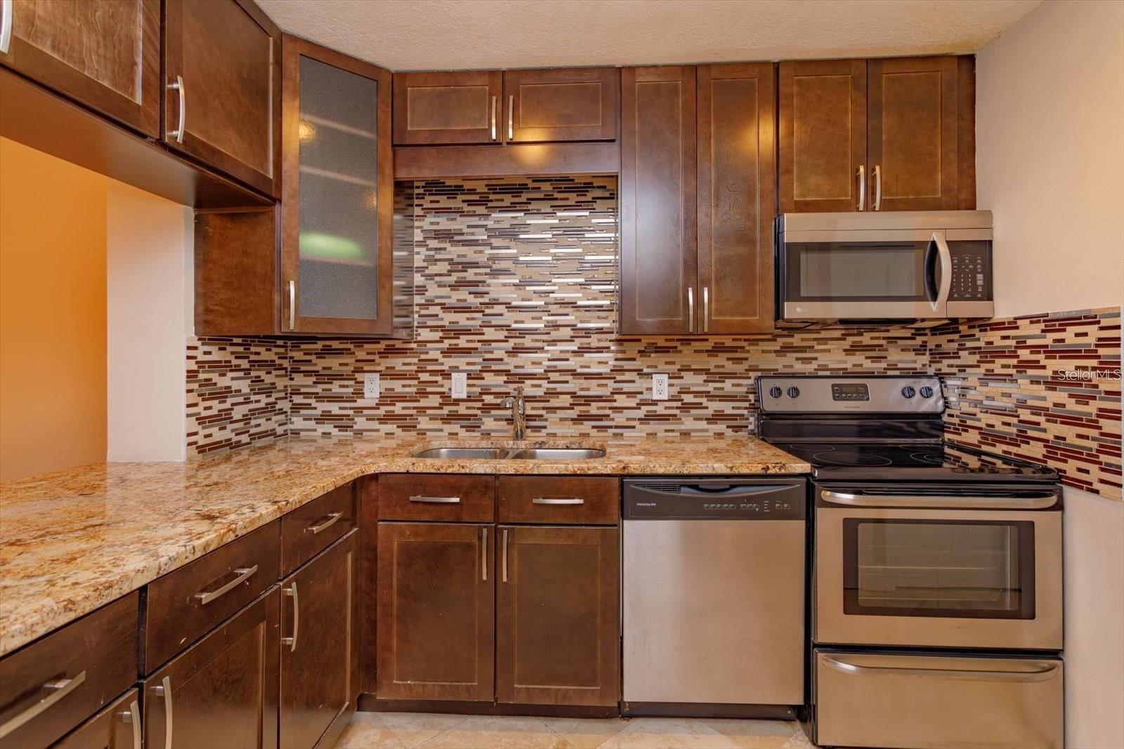 Image 3 of 30 For 5303 Indian Creek Drive D