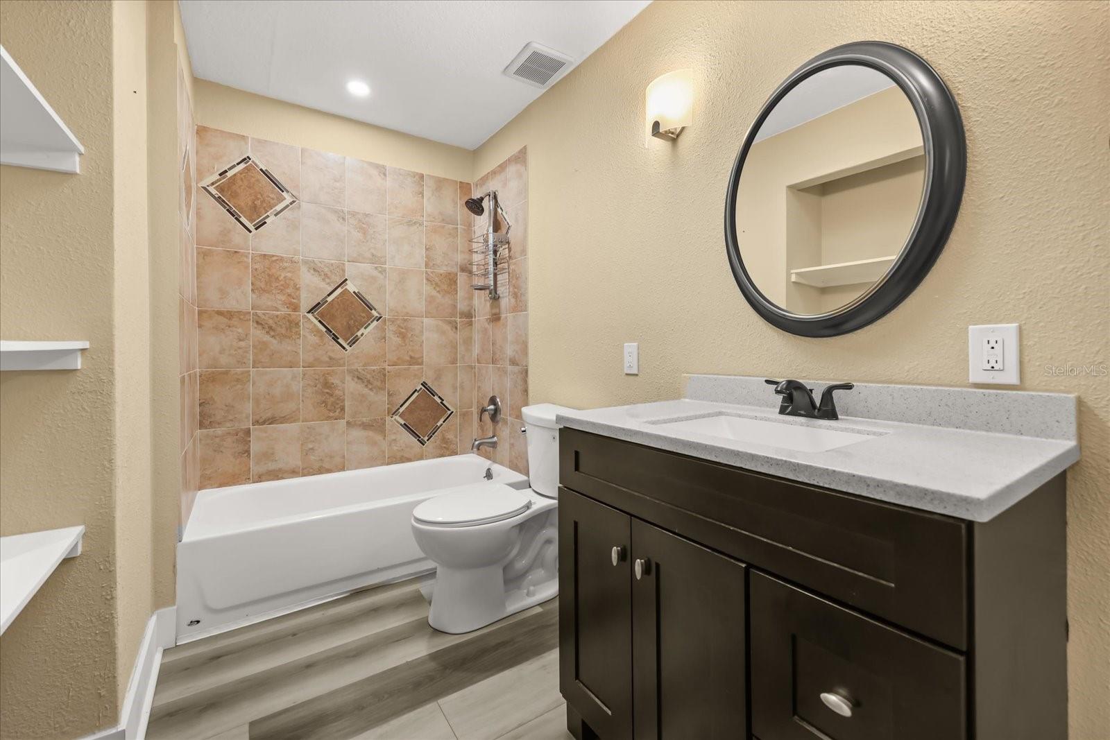 Image 14 of 46 For 20963 Colonial Drive