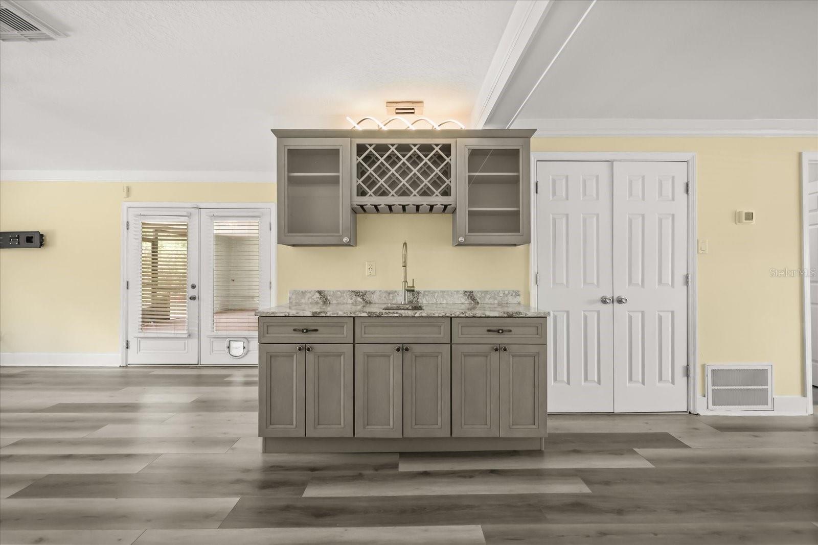 Image 18 of 46 For 20963 Colonial Drive