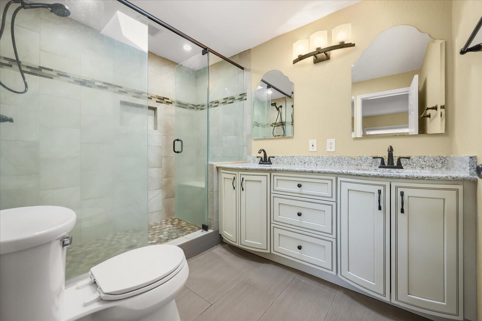Image 25 of 46 For 20963 Colonial Drive