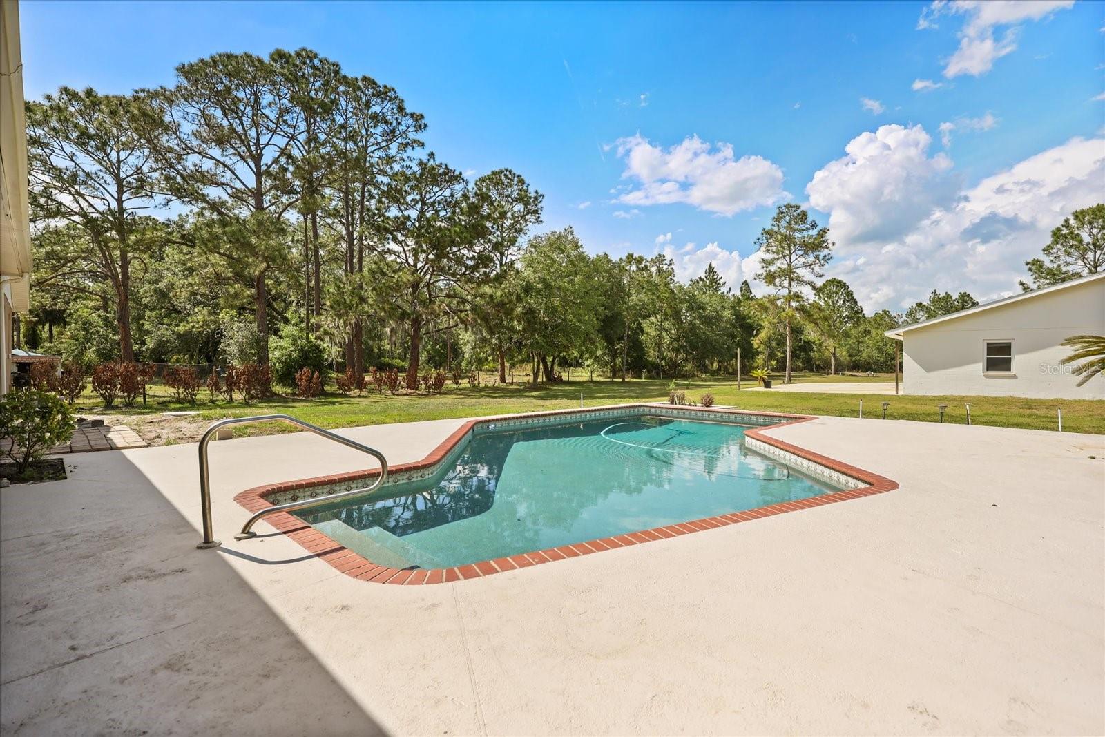 Image 30 of 46 For 20963 Colonial Drive