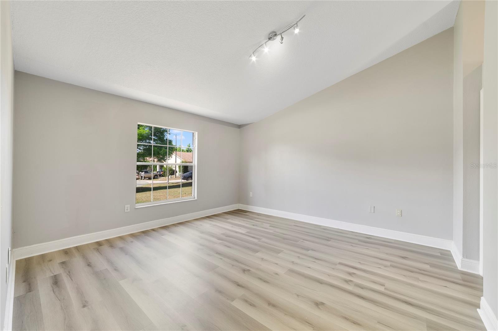 Image 10 of 24 For 228 Mango Court