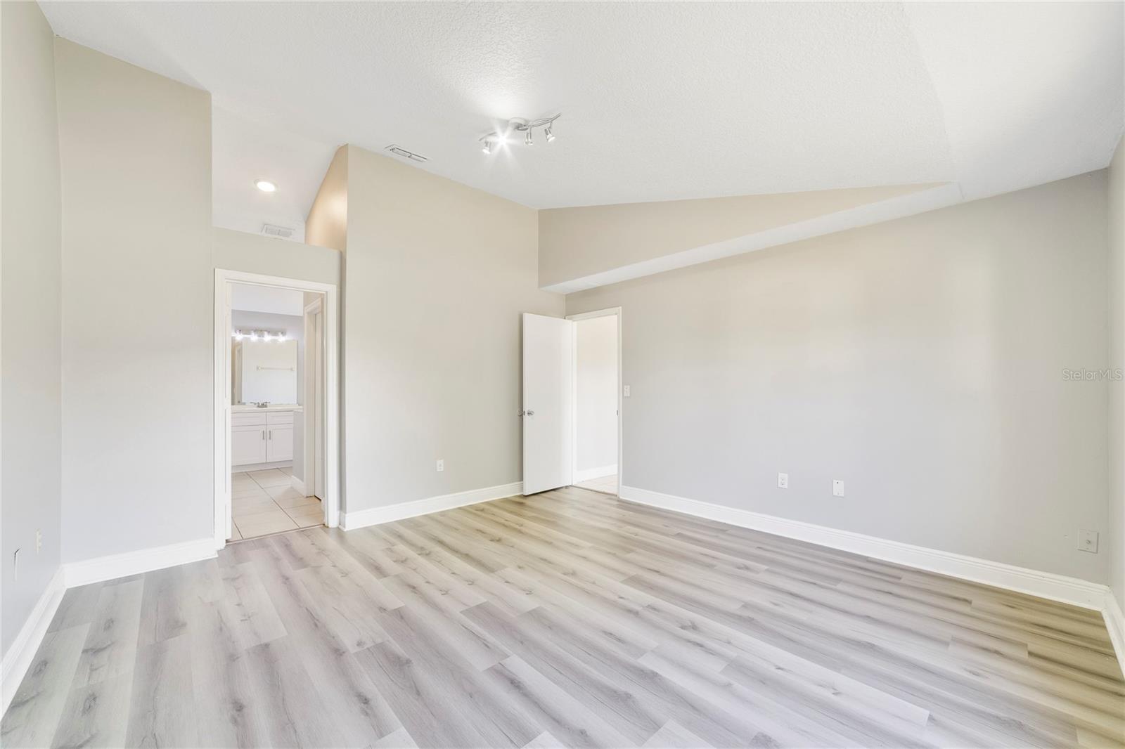 Image 11 of 24 For 228 Mango Court