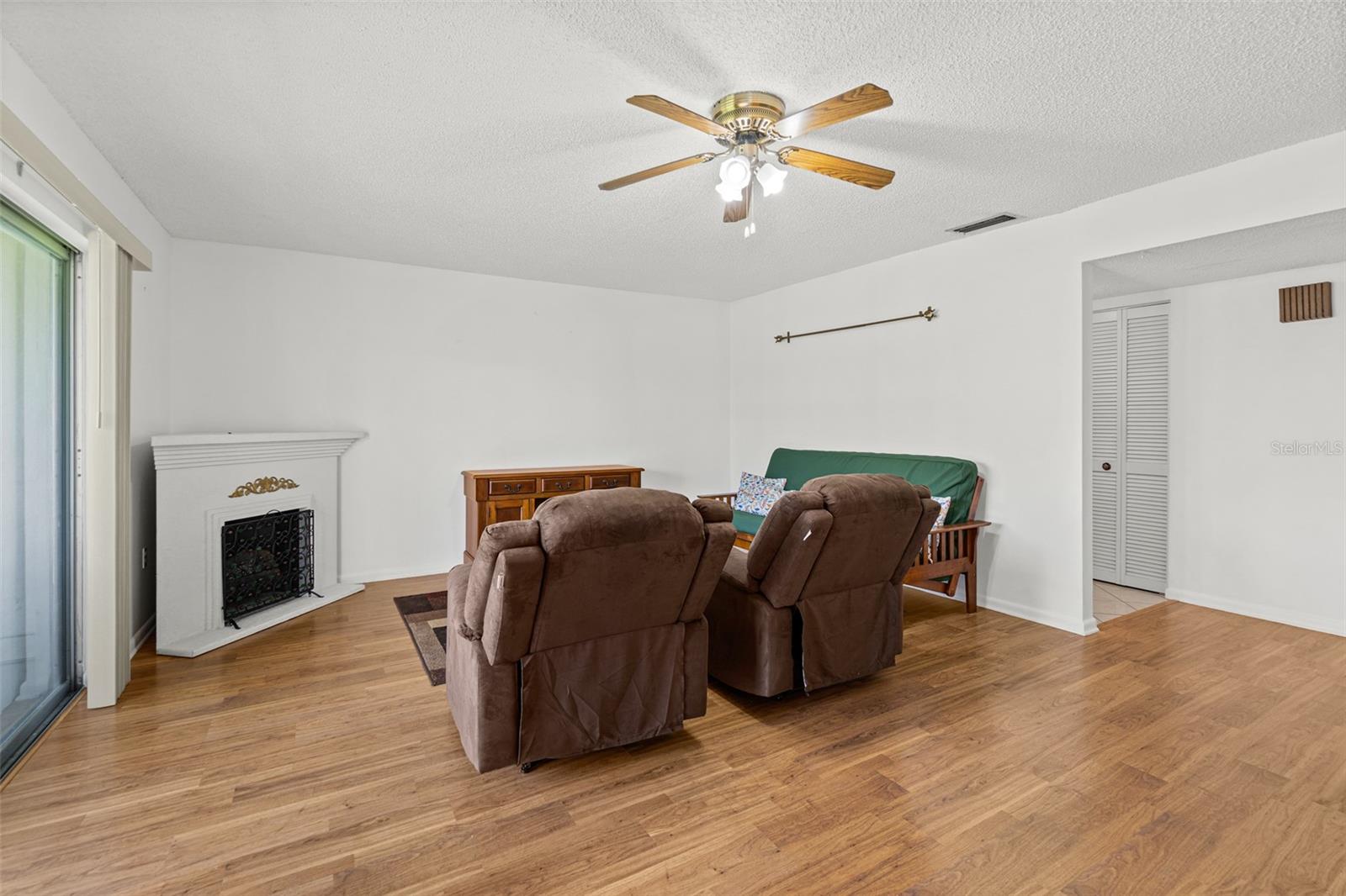 Image 12 of 35 For 5801 Atlantic Avenue 302
