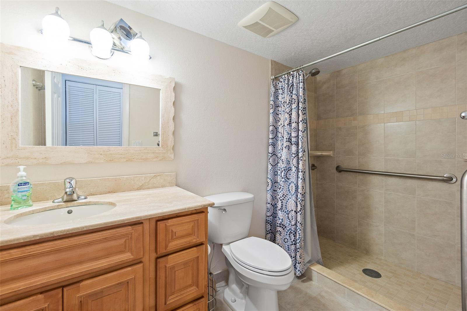 Image 18 of 35 For 5801 Atlantic Avenue 302