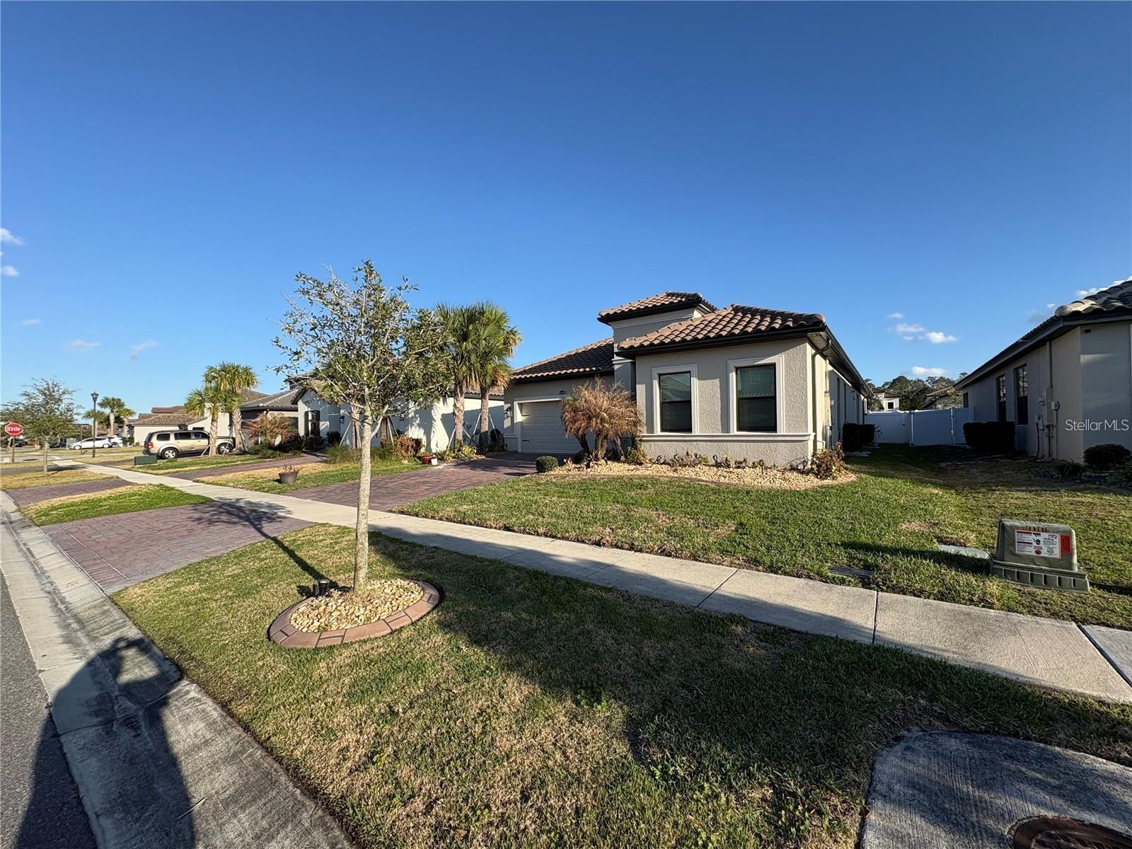 Image 2 of 10 For 1710 Goblet Cove St,