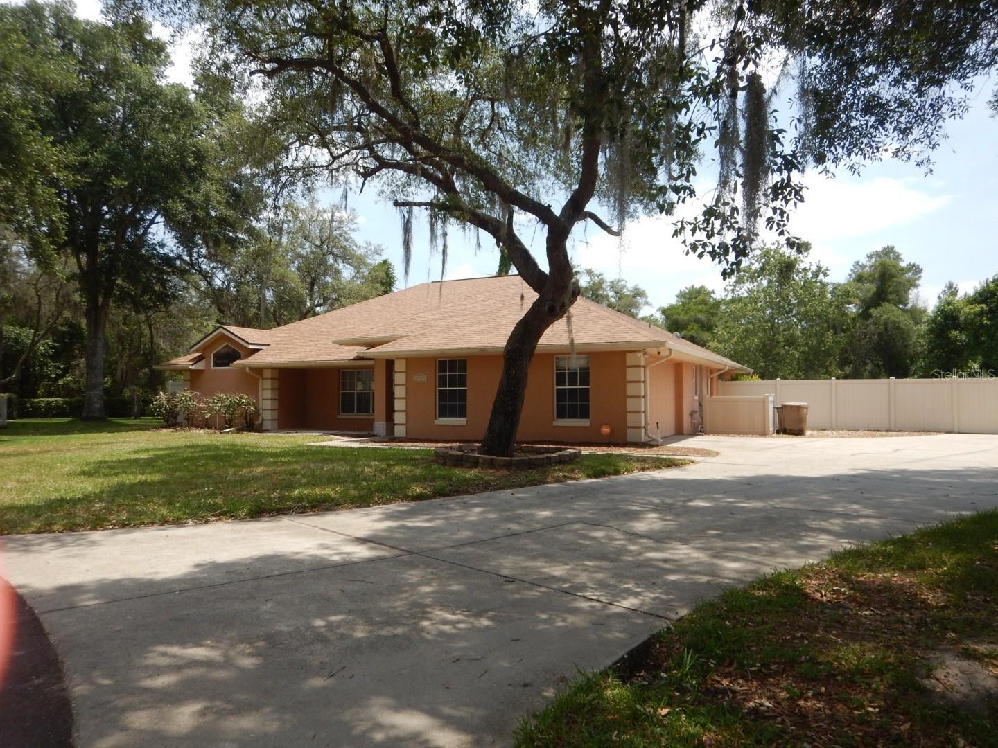 Details for 32905 Indian Woods Drive, LEESBURG, FL 34788