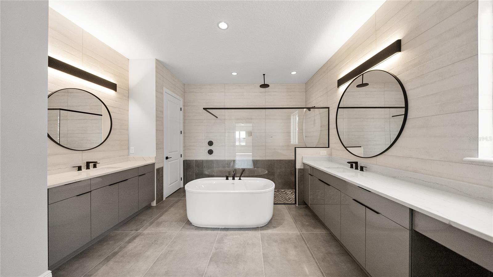 Image 16 of 53 For 16808 Bolsena Drive