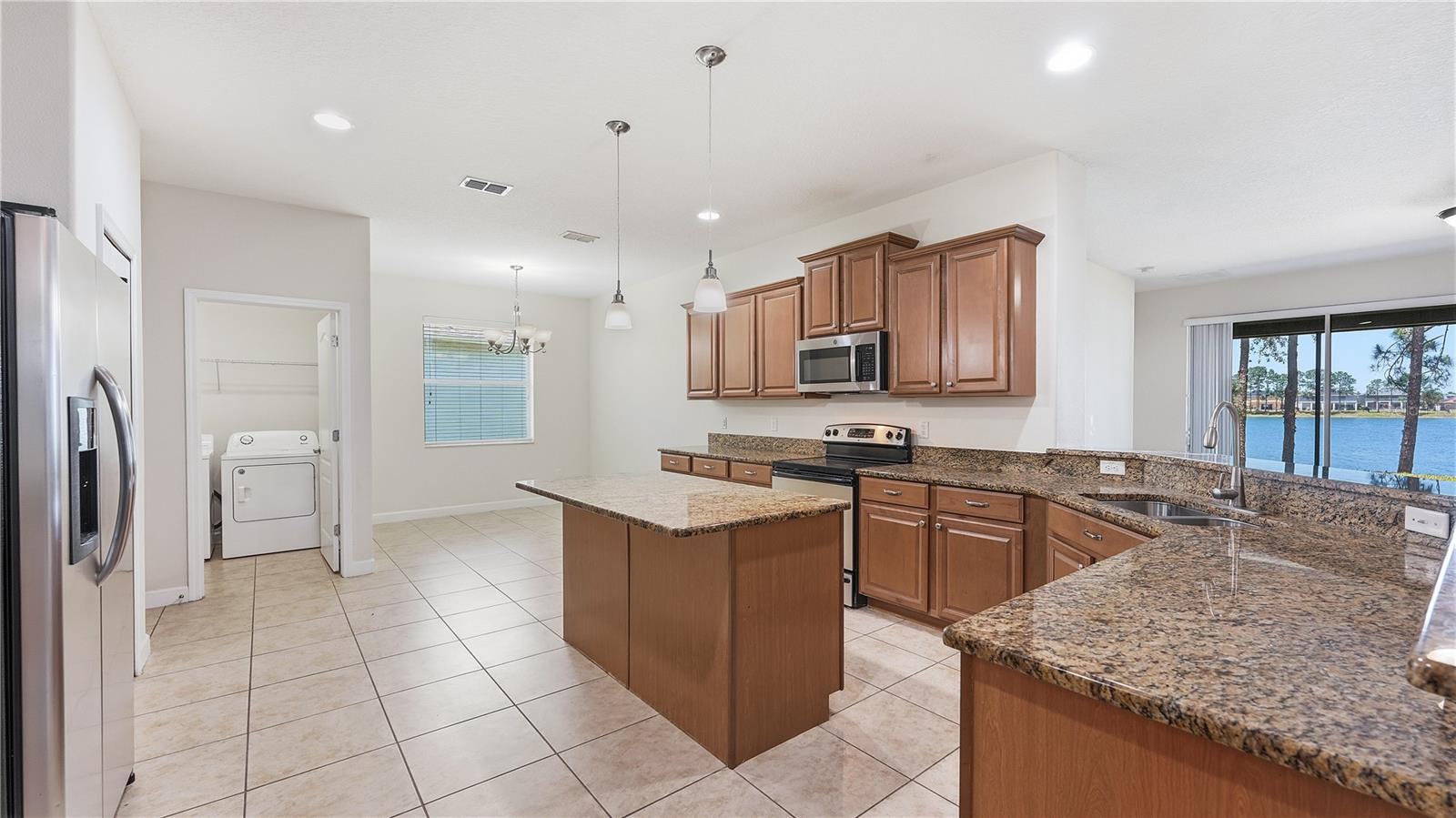 Image 5 of 31 For 2217 Crosston Circle
