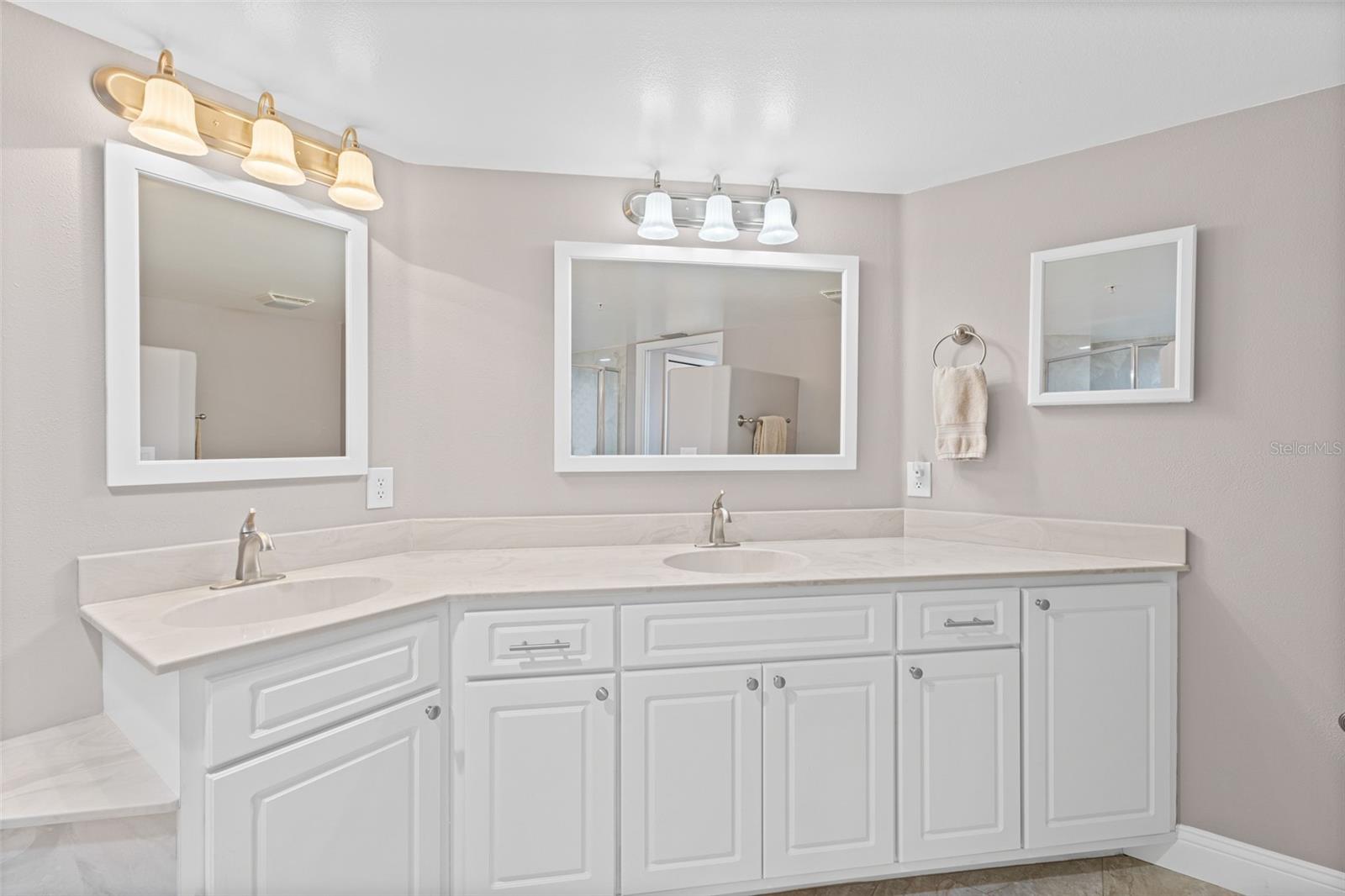 Image 19 of 45 For 801 Del Rio Way 502