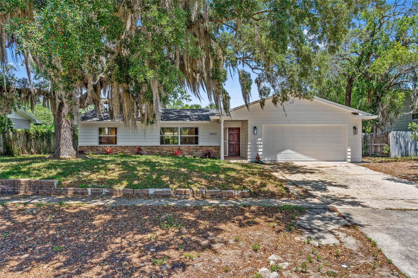 Details for 5609 Valley Oak Road, ORLANDO, FL 32808
