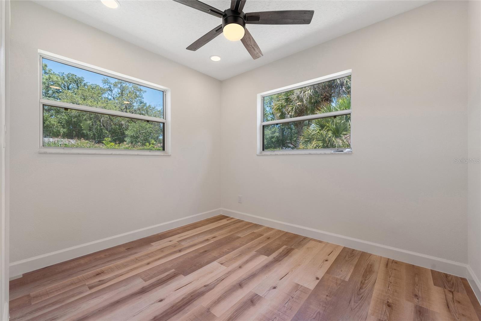 Image 17 of 22 For 5609 Valley Oak Road