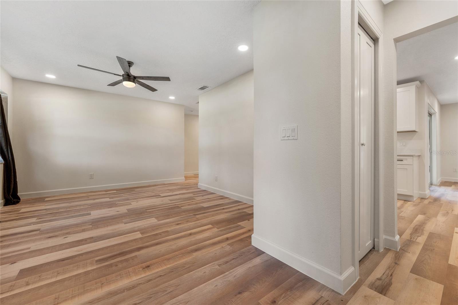 Image 3 of 22 For 5609 Valley Oak Road