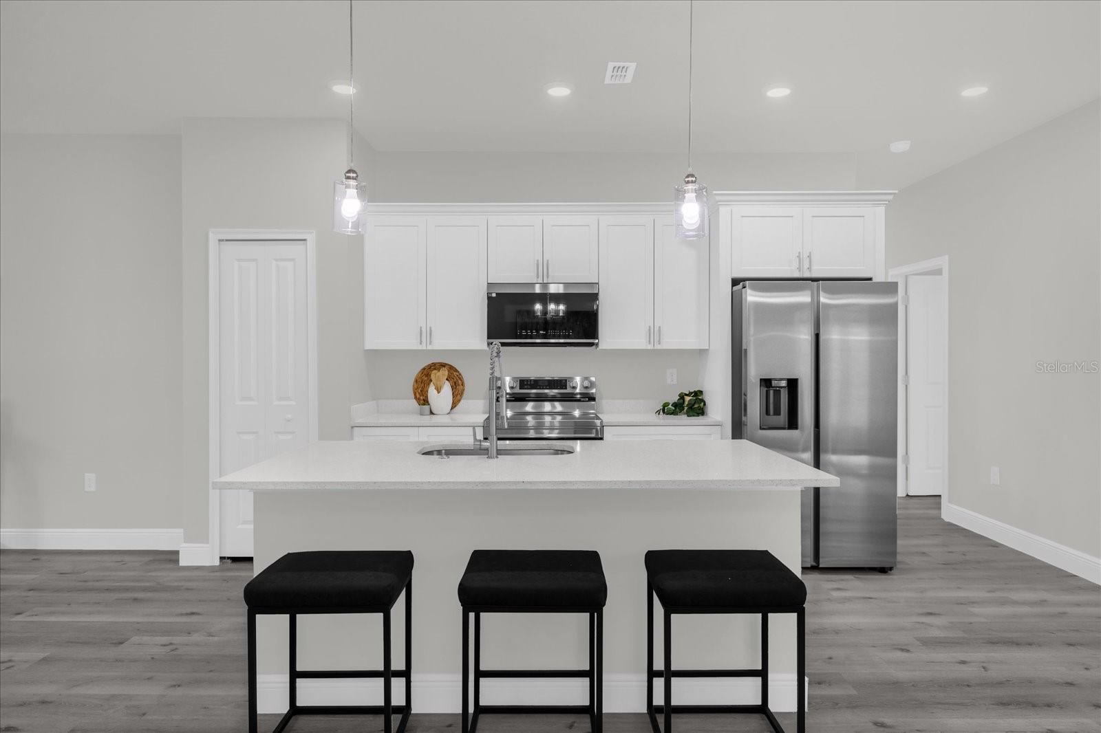 Listing photo id 8 for 1233 Shady Lane