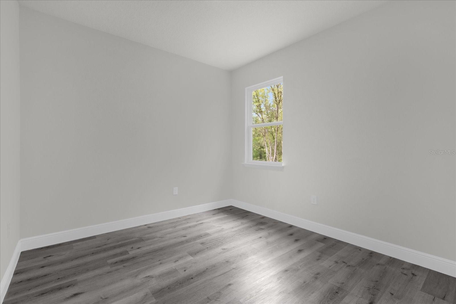 Listing photo id 14 for 1233 Shady Lane