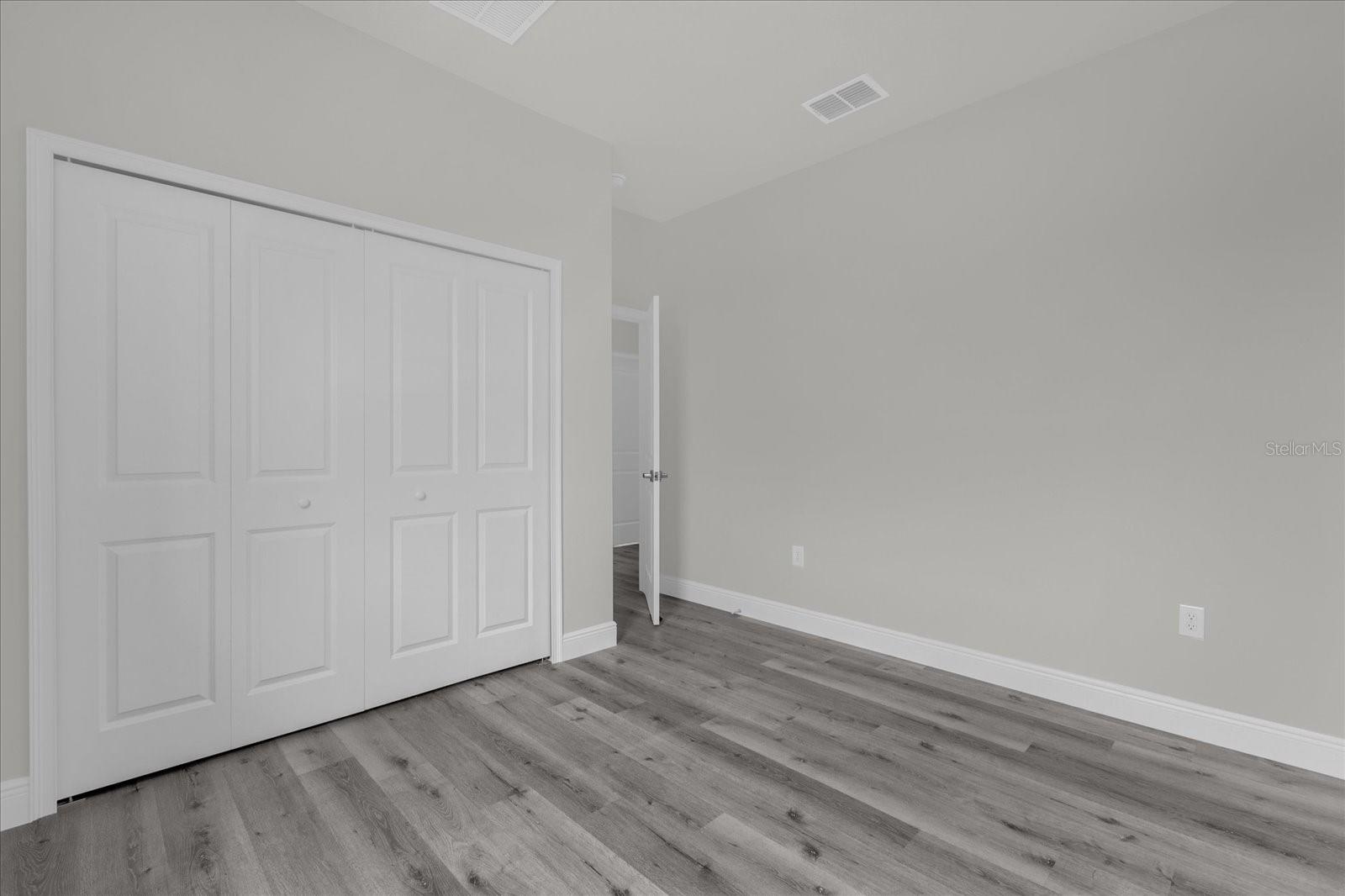 Listing photo id 18 for 1233 Shady Lane