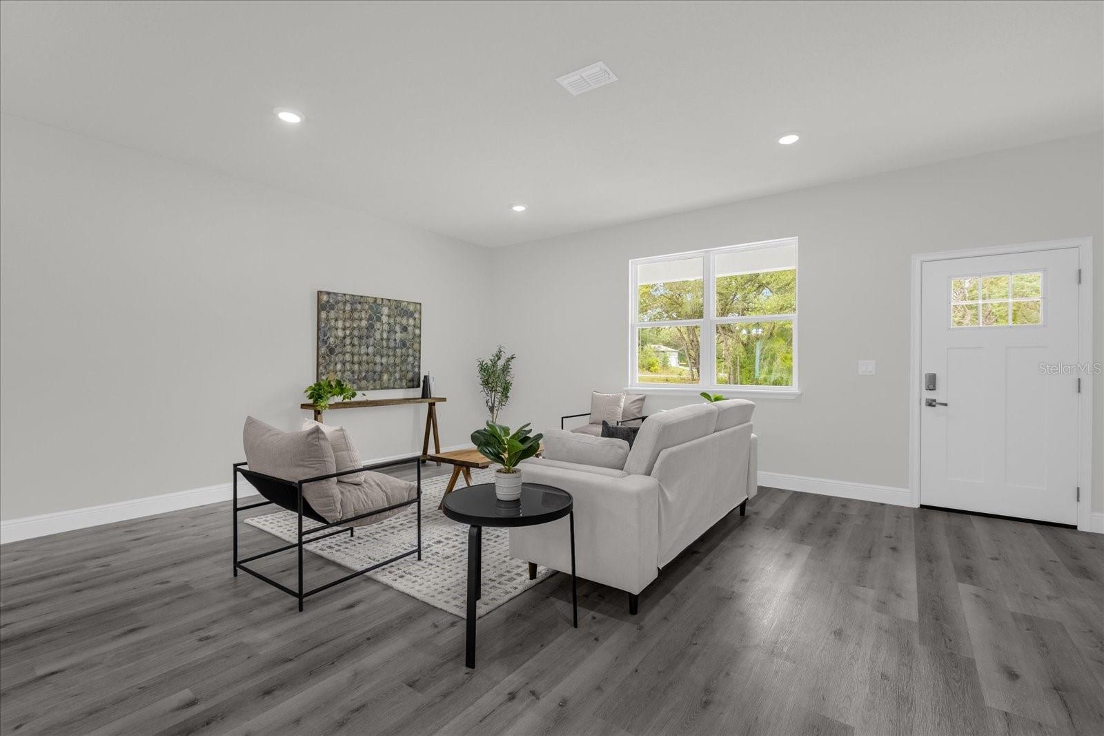 Listing photo id 2 for 1233 Shady Lane