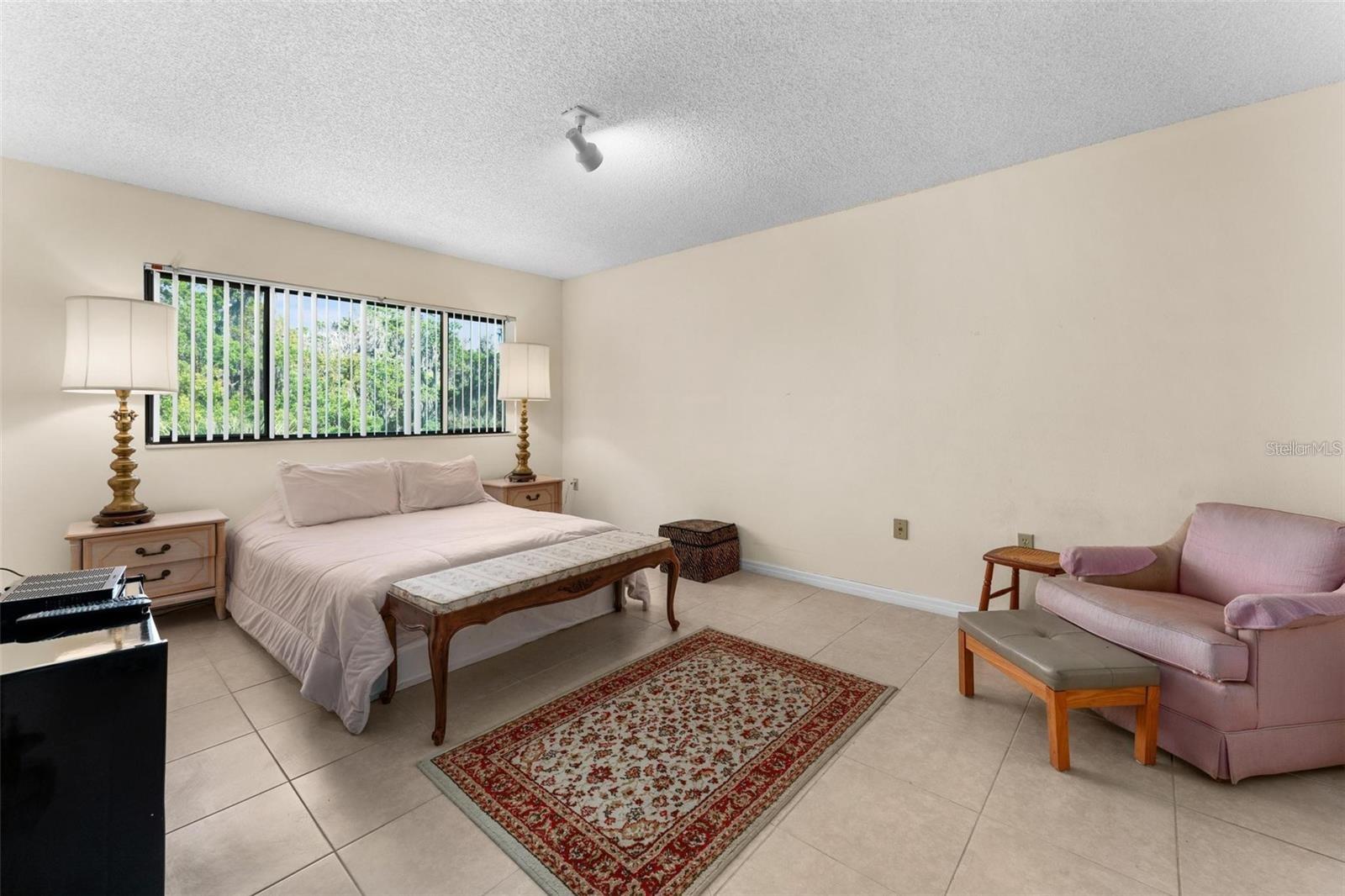 Image 15 of 28 For 1162 Carmel Circle 440