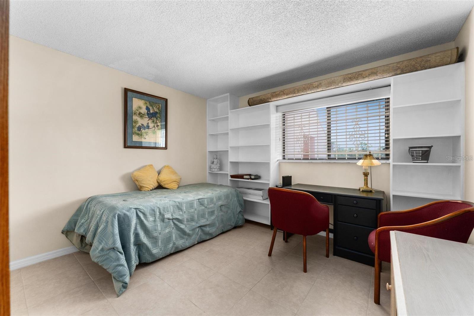 Image 19 of 28 For 1162 Carmel Circle 440