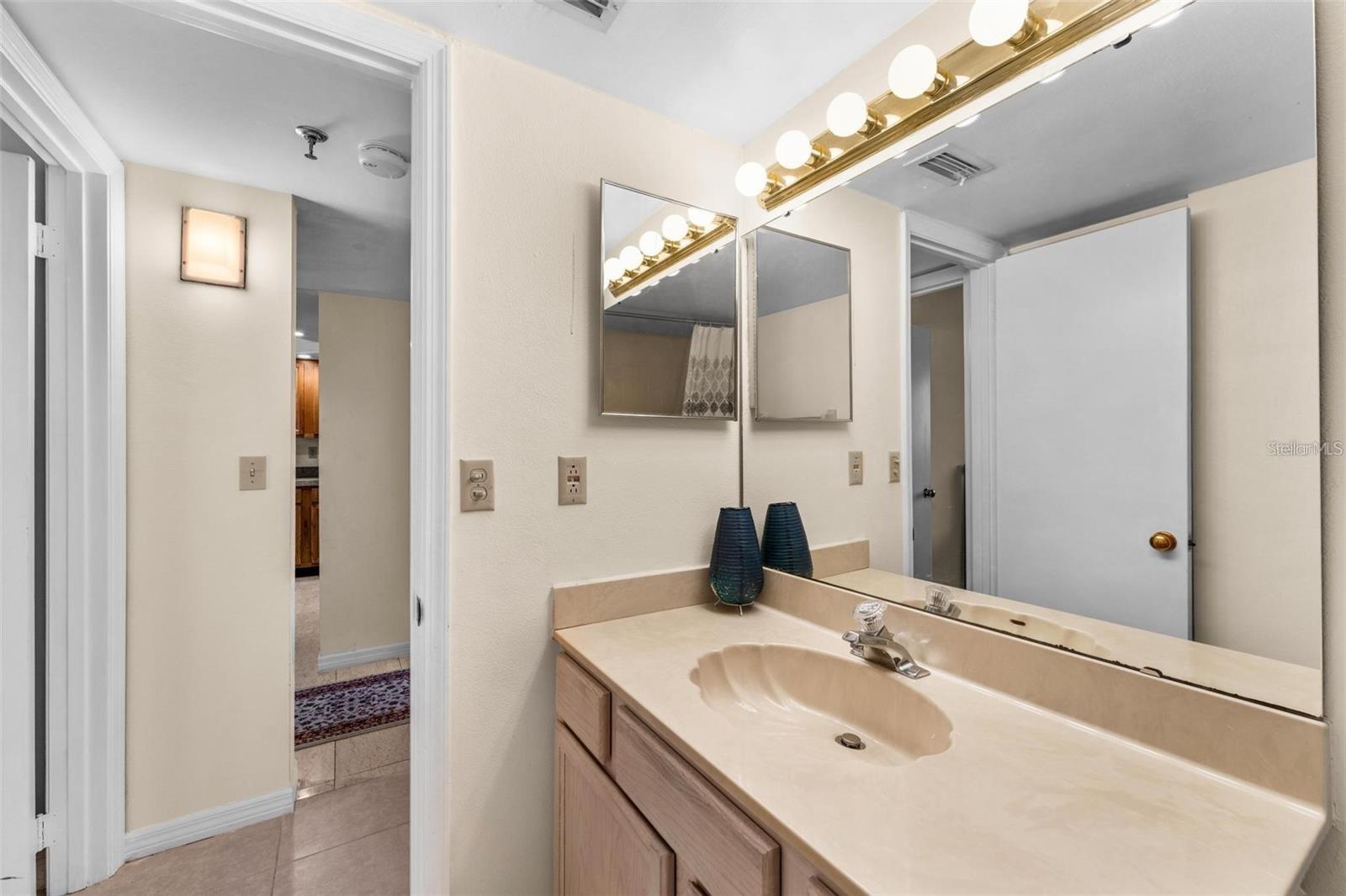 Image 23 of 28 For 1162 Carmel Circle 440