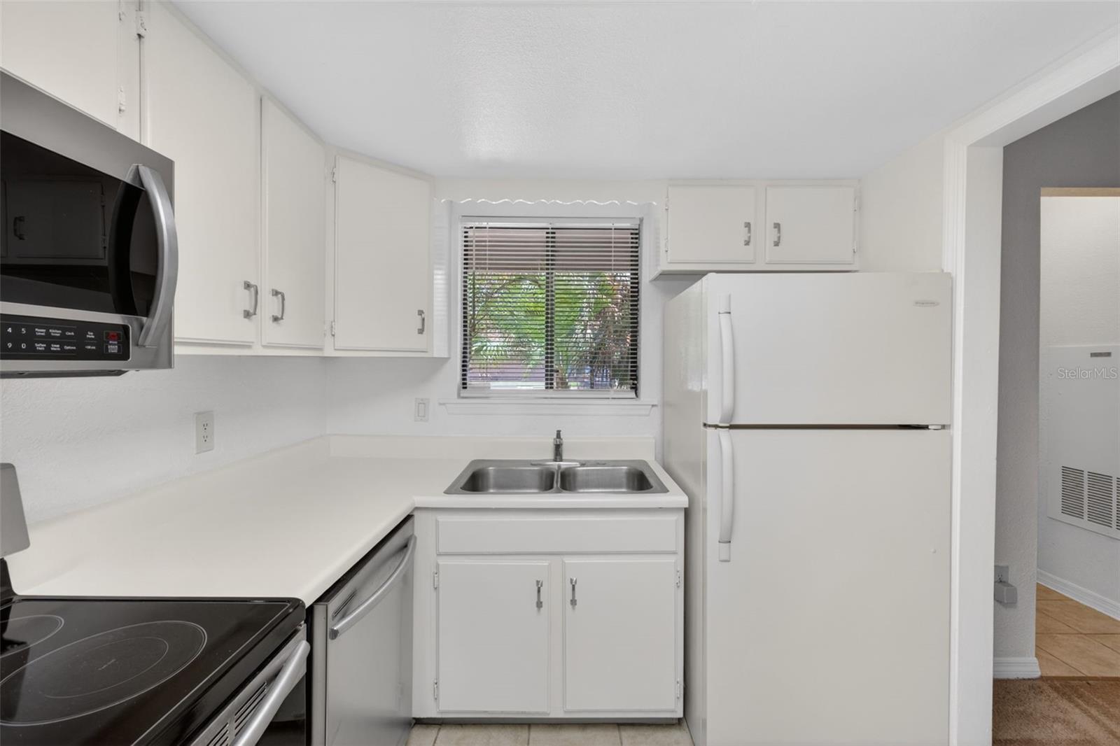 Image 20 of 34 For 625 Trinidad Court 625
