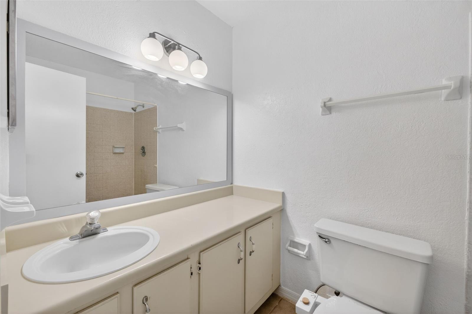 Image 26 of 34 For 625 Trinidad Court 625