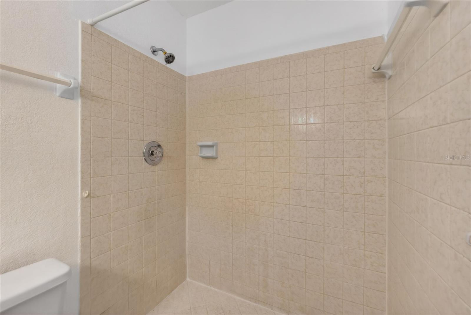 Image 27 of 34 For 625 Trinidad Court 625