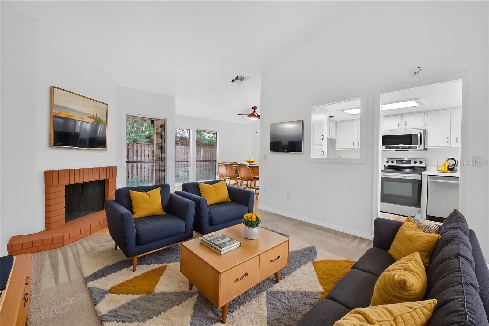 Image 7 of 34 For 625 Trinidad Court 625
