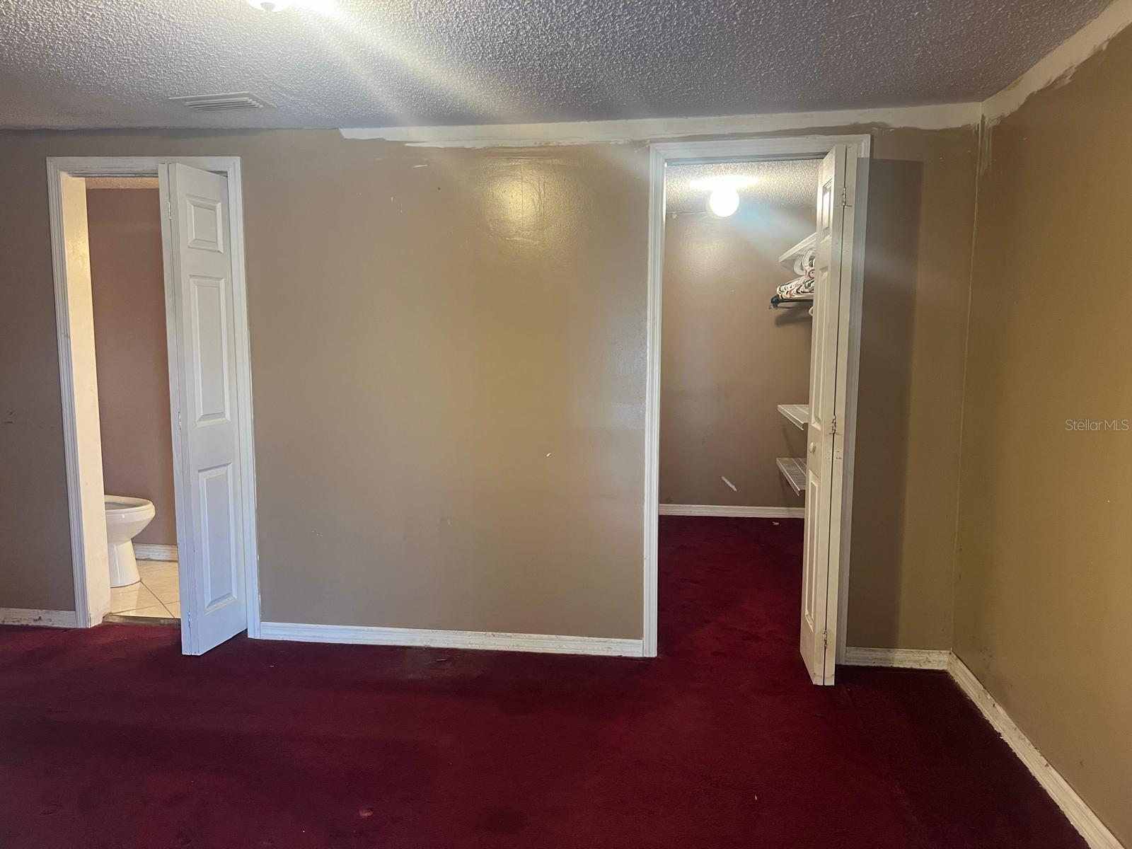 Image 8 of 24 For 3111 Villa Drive