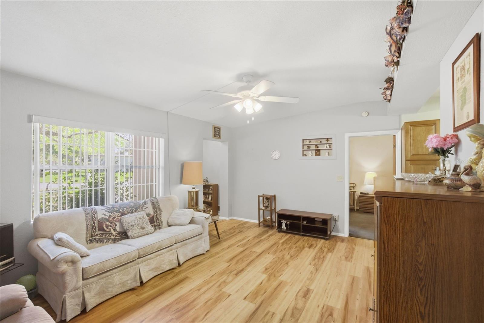 Image 2 of 39 For 481 Kentia Road