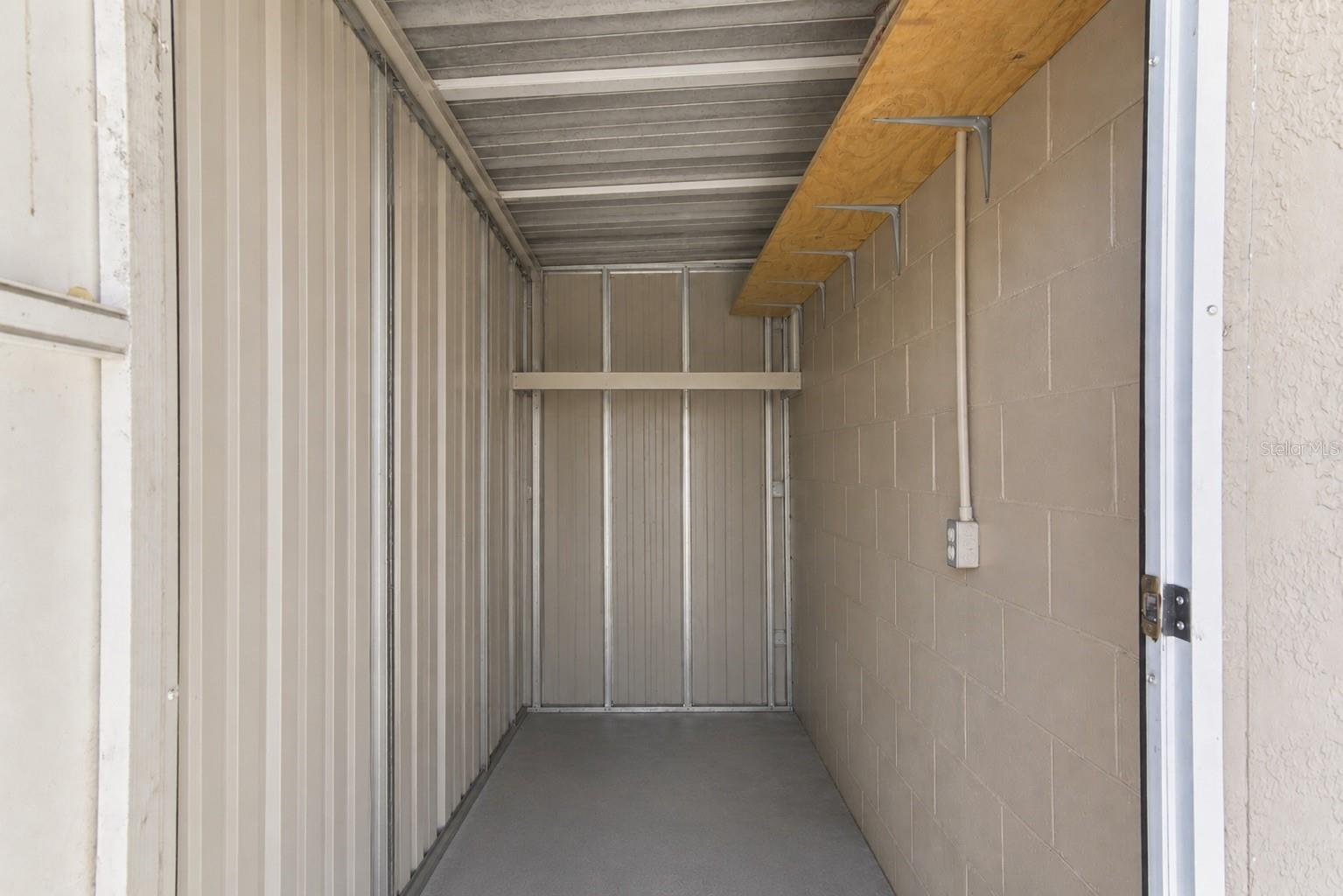 Image 25 of 39 For 481 Kentia Road